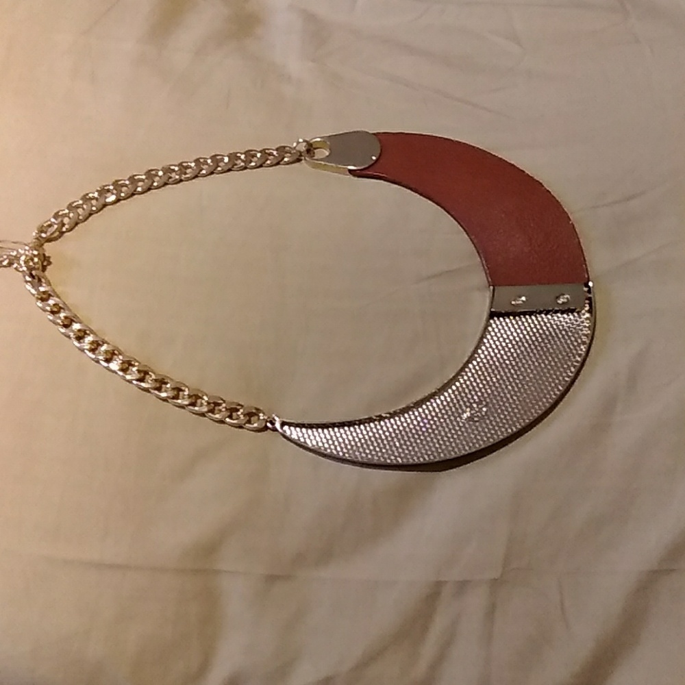 necklace - Picture 4 of 8